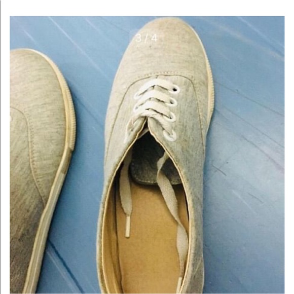 Grey sneakers - Picture 4 of 6